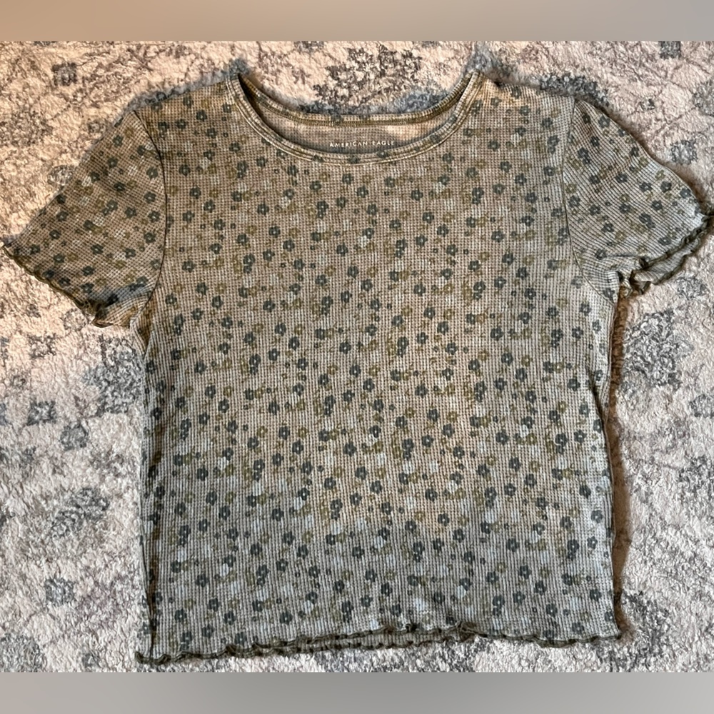 American Eagle dainty floral top